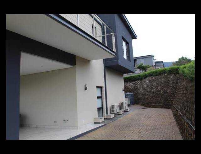 4 BEDROOM HOUSE FOR SALE IN MONTROSE